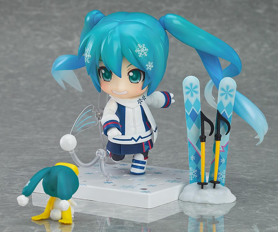 detail-Snow-Owl-Miku-2016-03