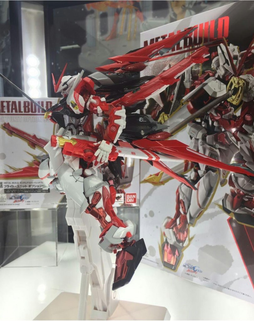 show-case-Metal-build-gundam-astray-red-frame-07