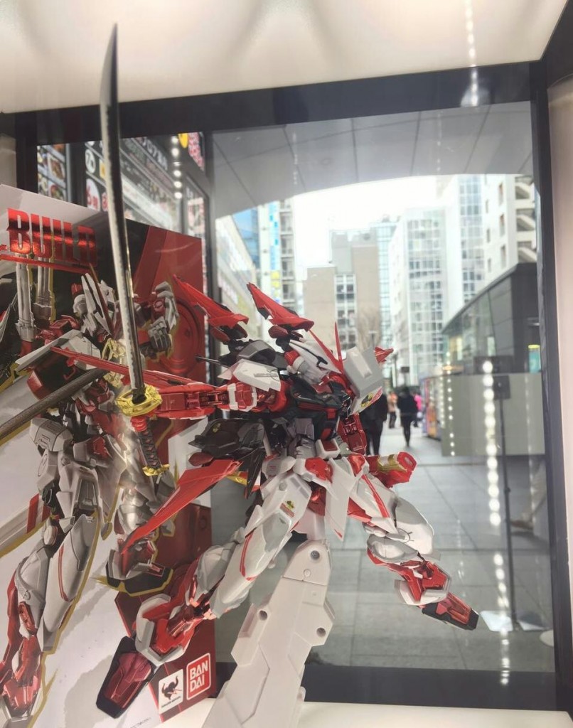 show-case-Metal-build-gundam-astray-red-frame-10